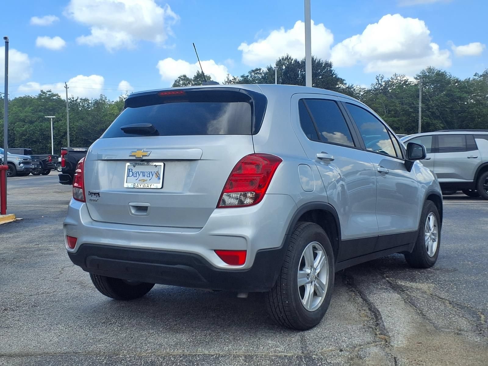 Used 2022 Chevrolet Trax LS w/ Tint and Cruise Package FWD image 2
