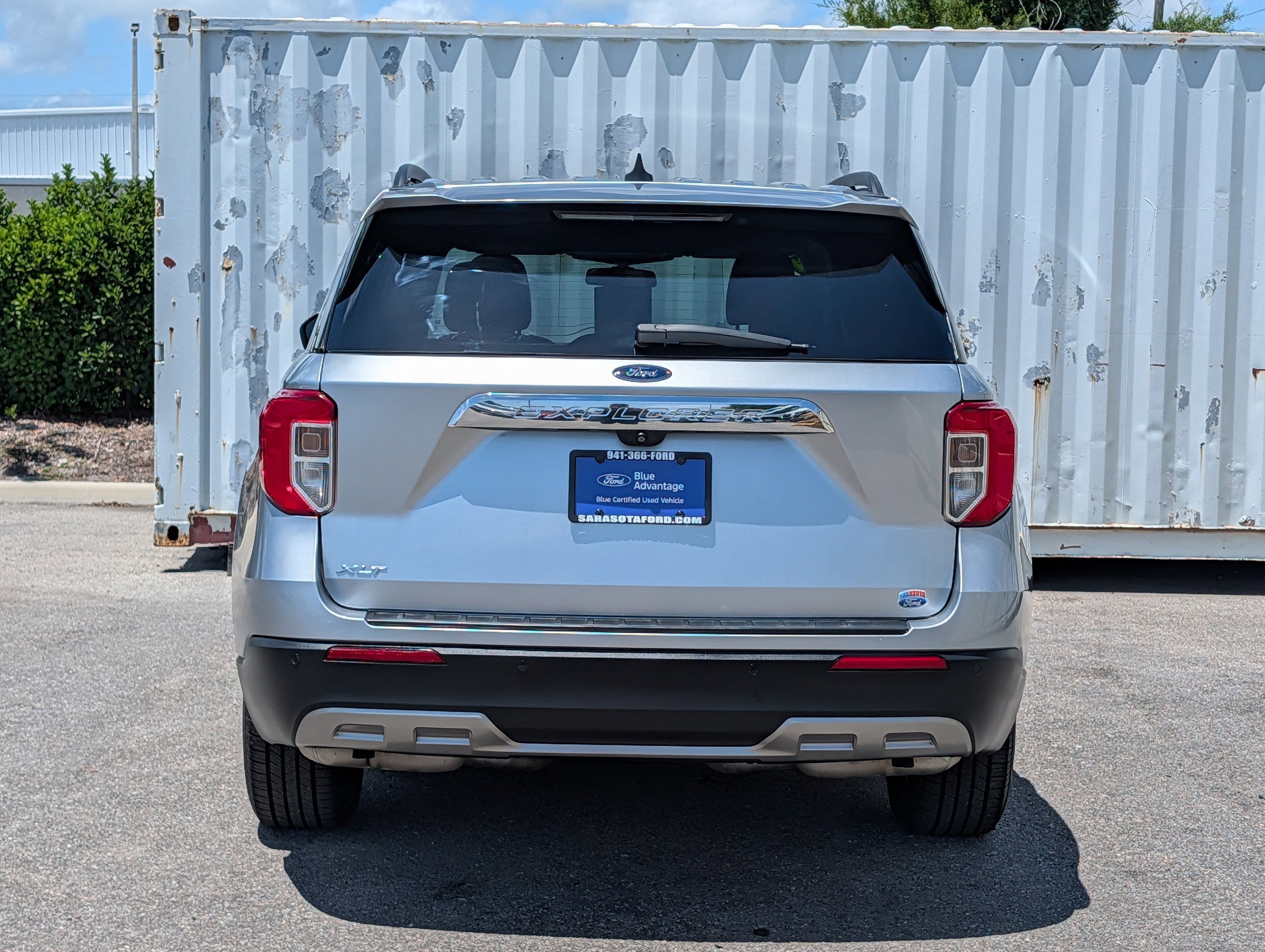 Used 2021 Ford Explorer XLT w/ Equipment Group 202A RWD image 5