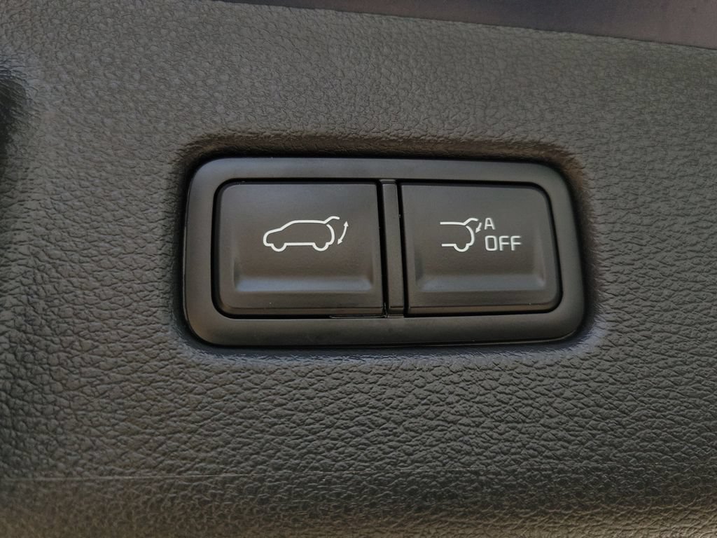 Certified 2024 Kia Telluride EX w/ EX Captain's Chair Package FWD image 13