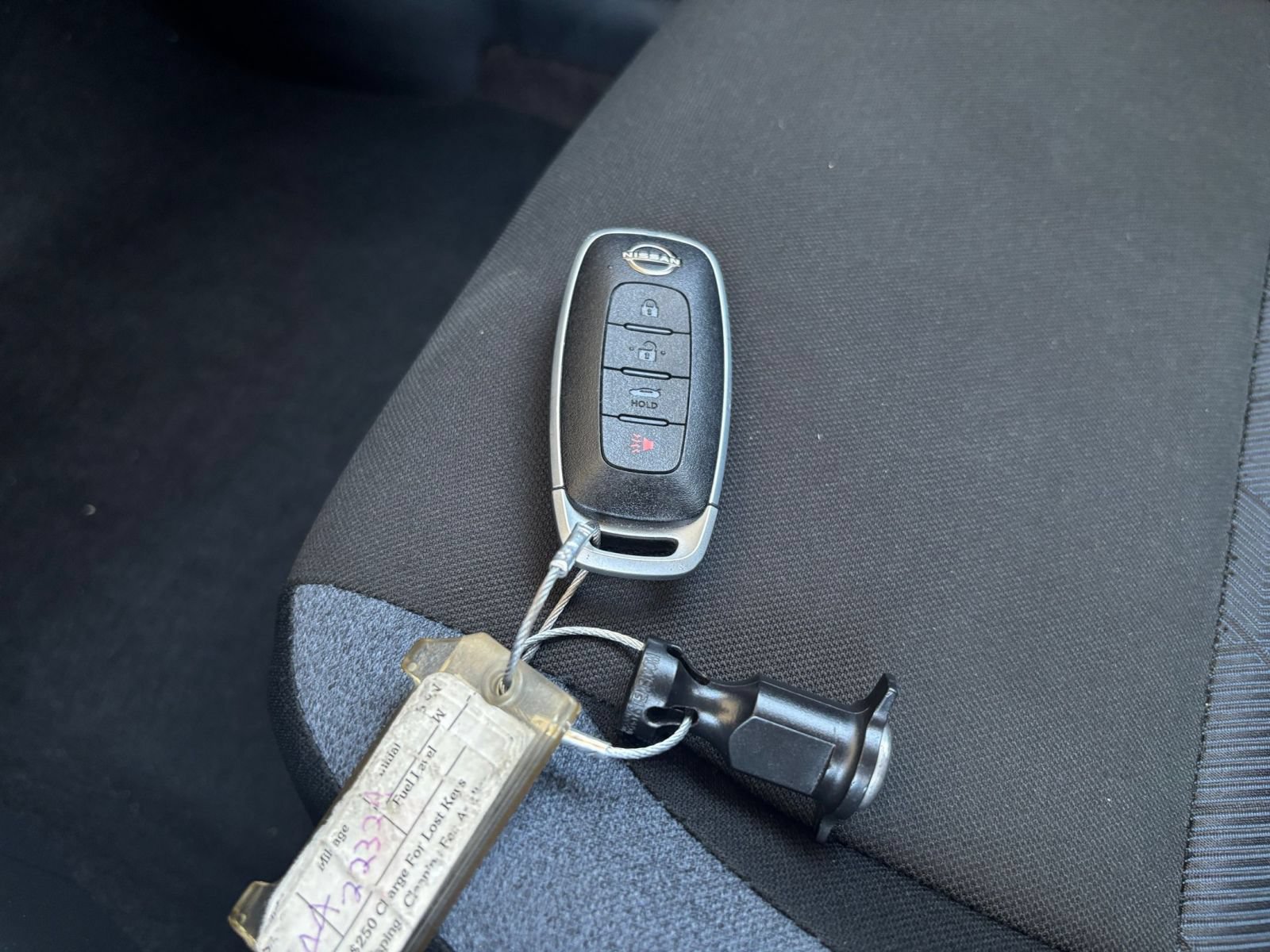 Used 2025 Nissan Versa SV FWD image 21