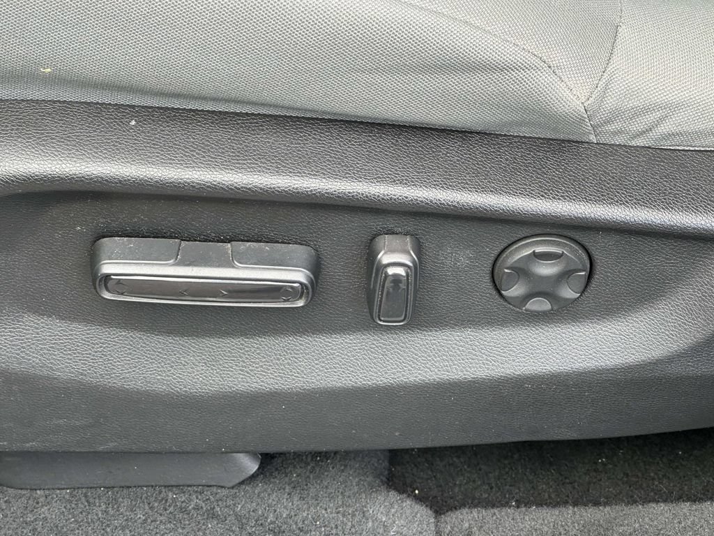 Used 2022 Honda CR-V EX image 17