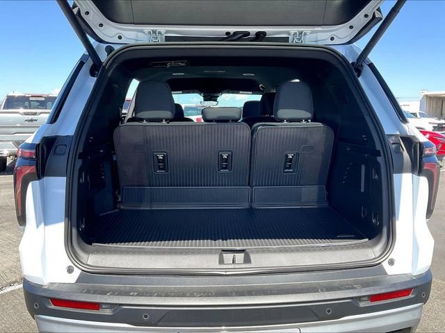 New 2026 Chevrolet Traverse LT w/ Driver Confidence Package FWD image 16