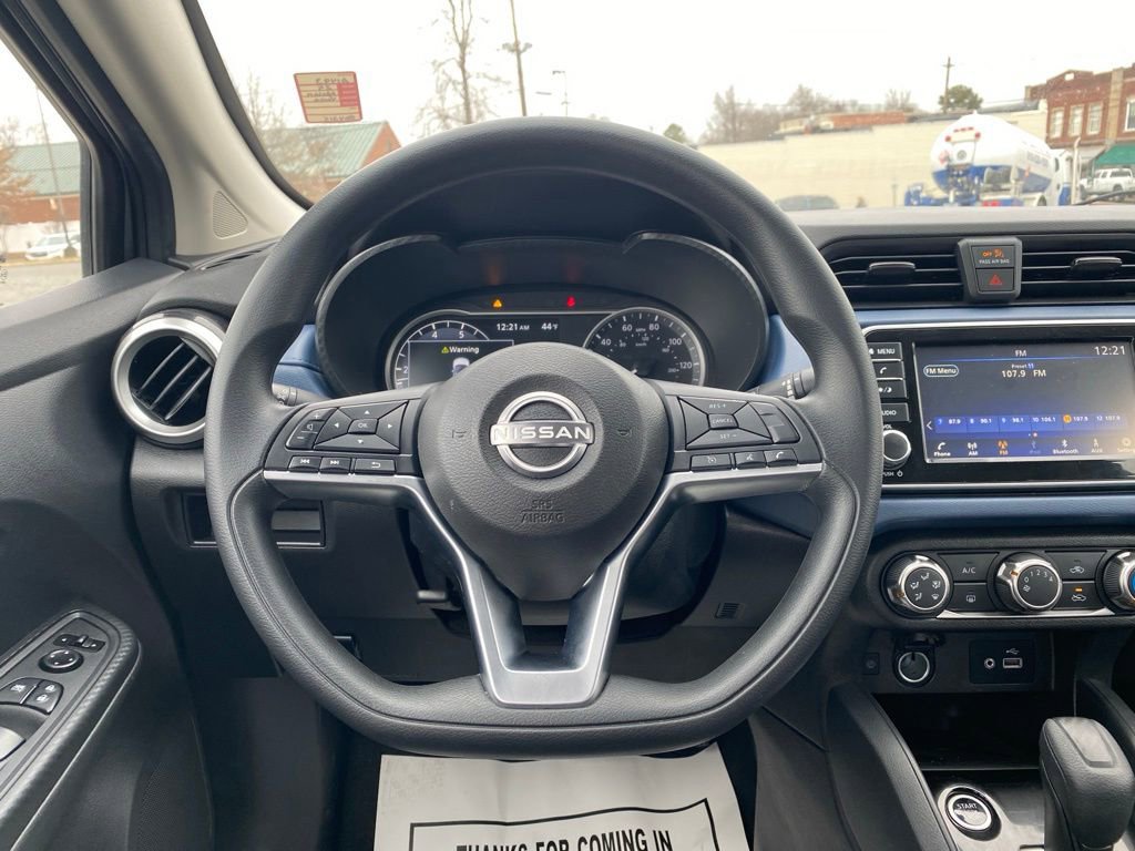 Used 2025 Nissan Versa SV image 11