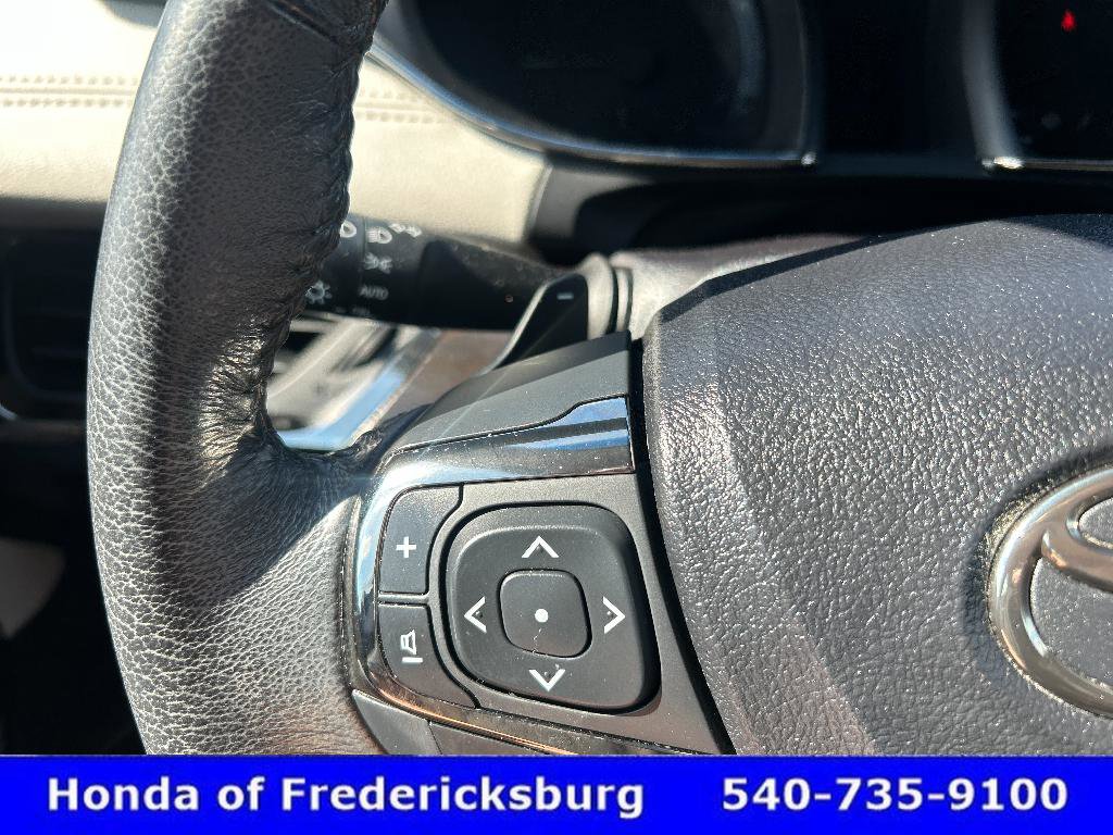 Used 2018 Toyota Avalon XLE Premium w/ All Weather Liner Package image 16