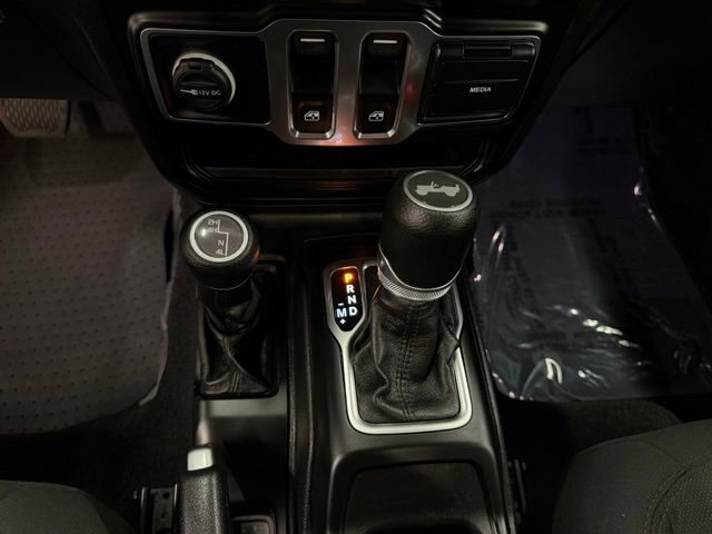 Used 2021 Jeep Wrangler Sport S image 17