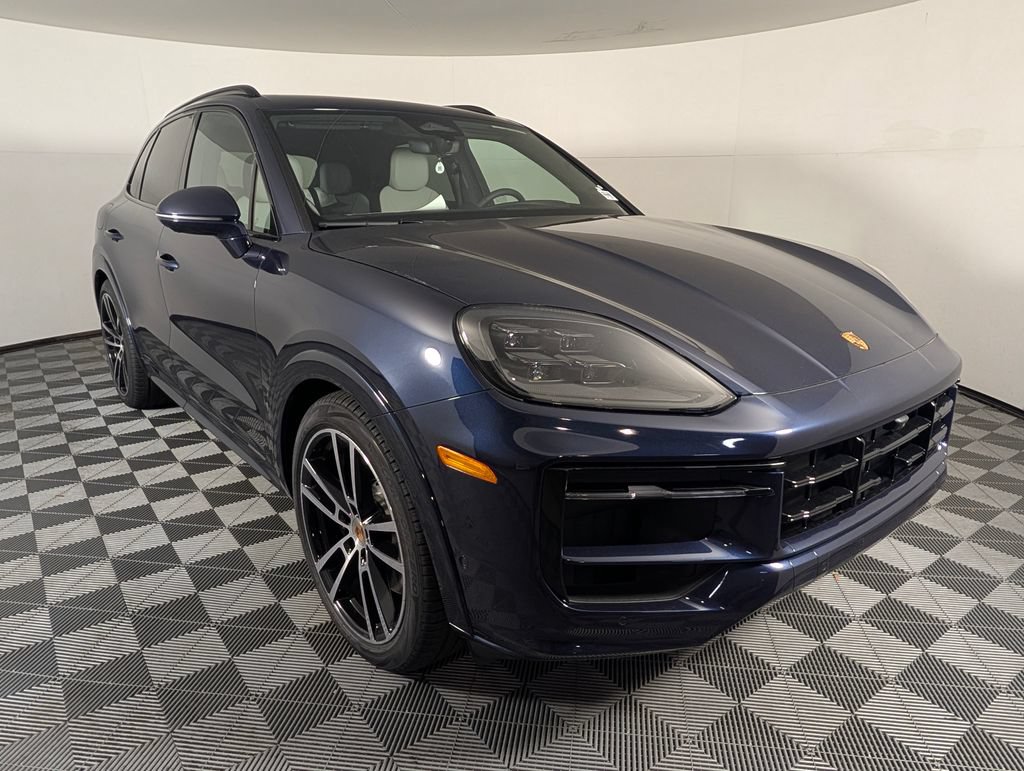 New 2026 Porsche Cayenne GTS AWD/4WD image 9