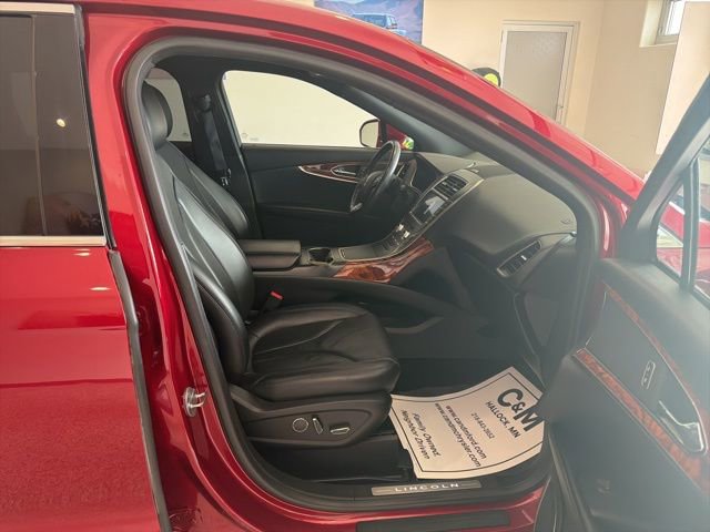 Used 2018 Lincoln MKX Reserve w/ Driver Assistance Package AWD/4WD image 17