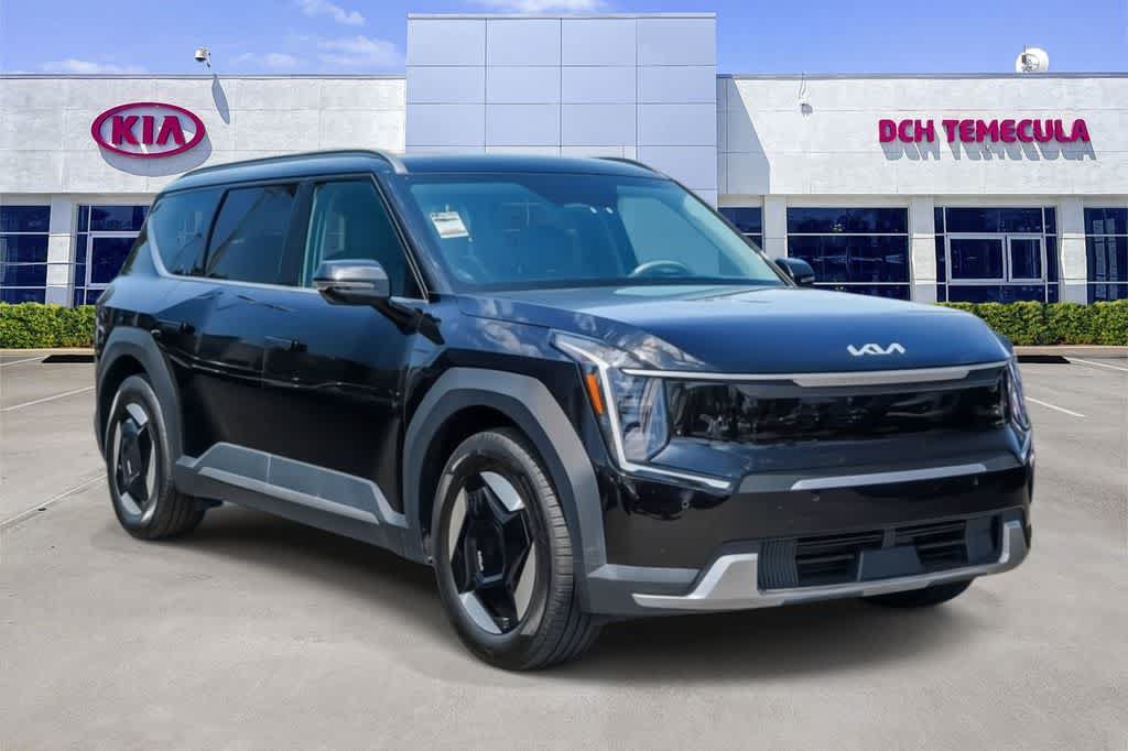 Certified 2024 Kia EV9 Wind AWD/4WD image 3