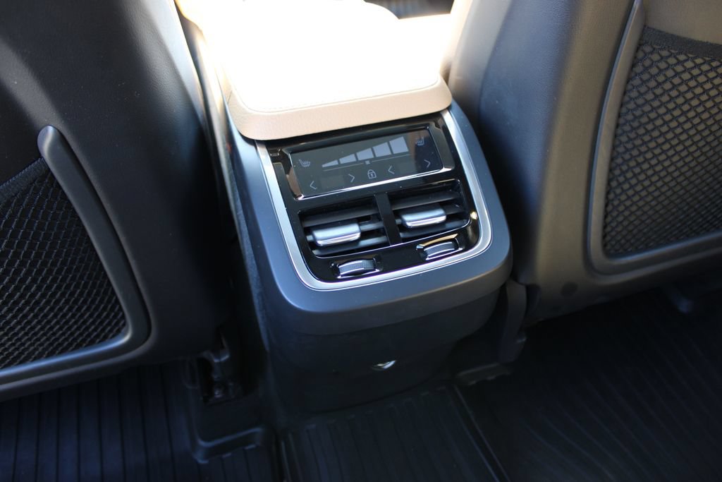 Used 2019 Volvo XC90 T6 Momentum w/ Advanced Package AWD/4WD image 39