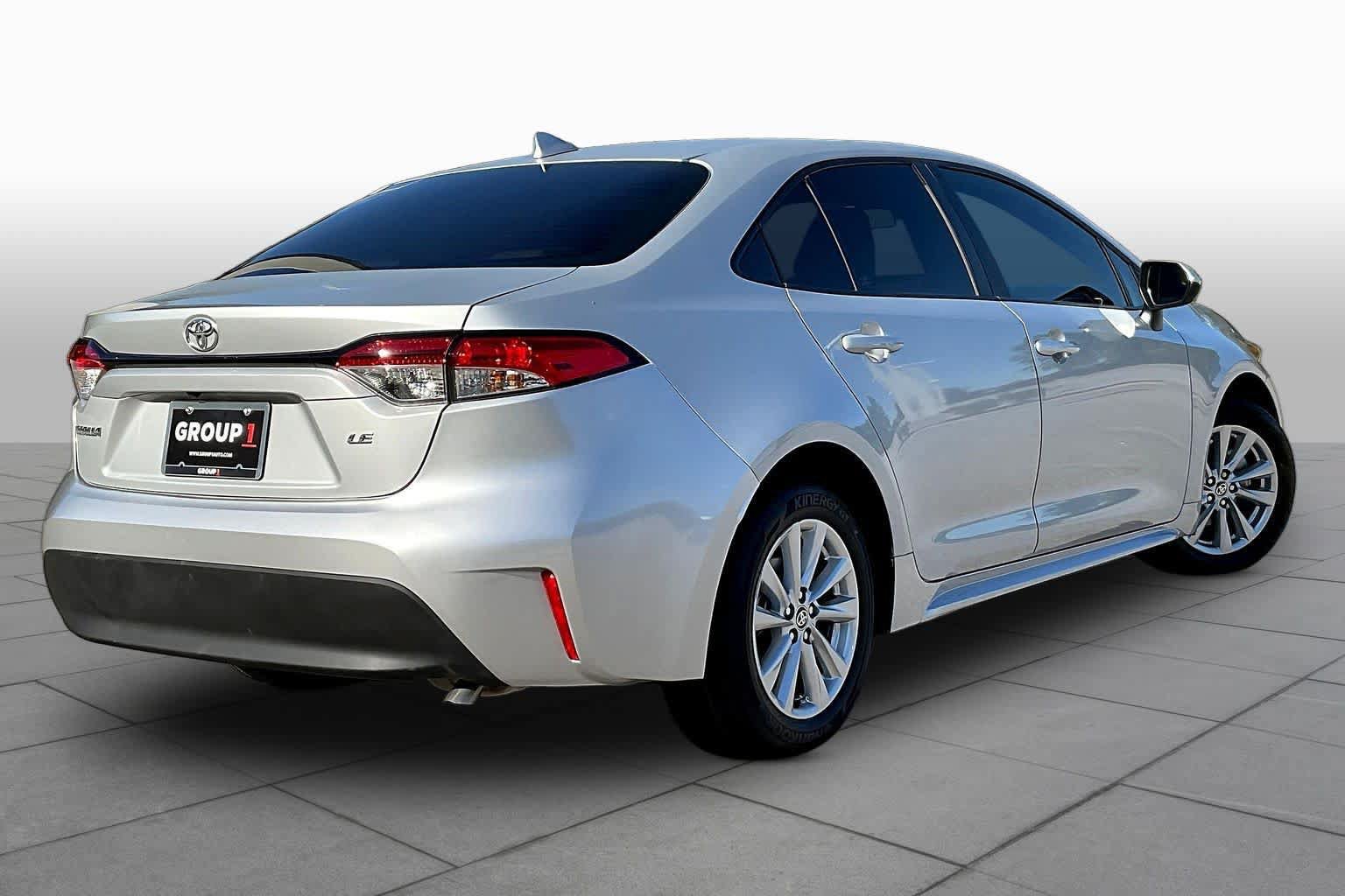 Used 2023 Toyota Corolla LE w/ LE Convenience Package FWD image 13