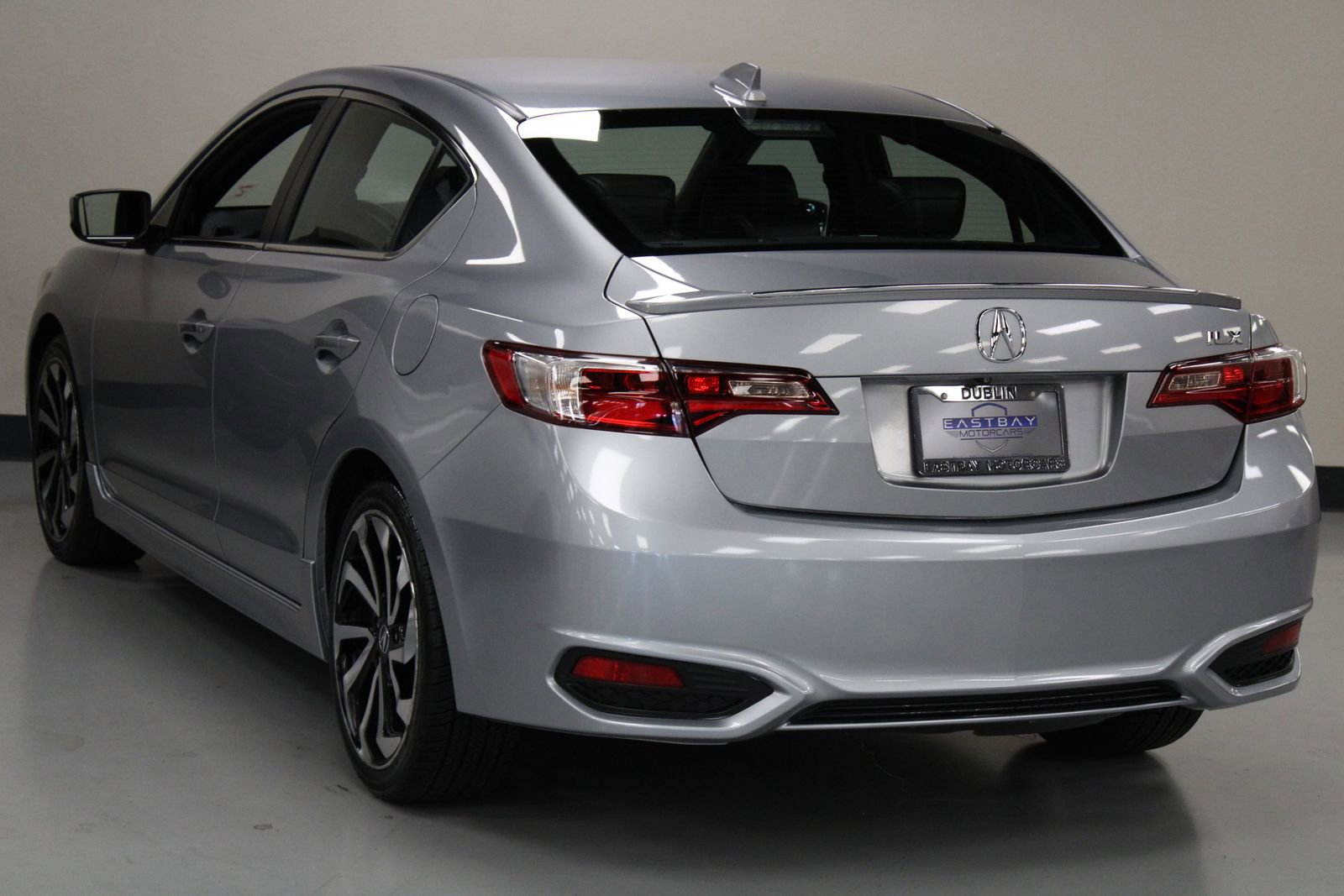 Used 2017 Acura ILX w/ Technology Plus & A-SPEC image 8