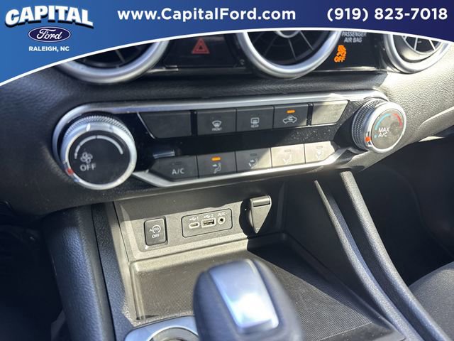 Used 2025 Nissan Sentra SV image 28