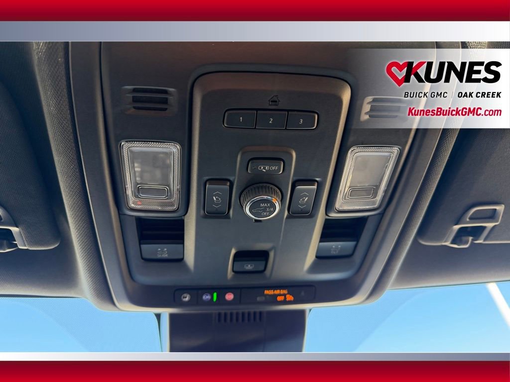 Used 2023 GMC Yukon XL AT4 image 36