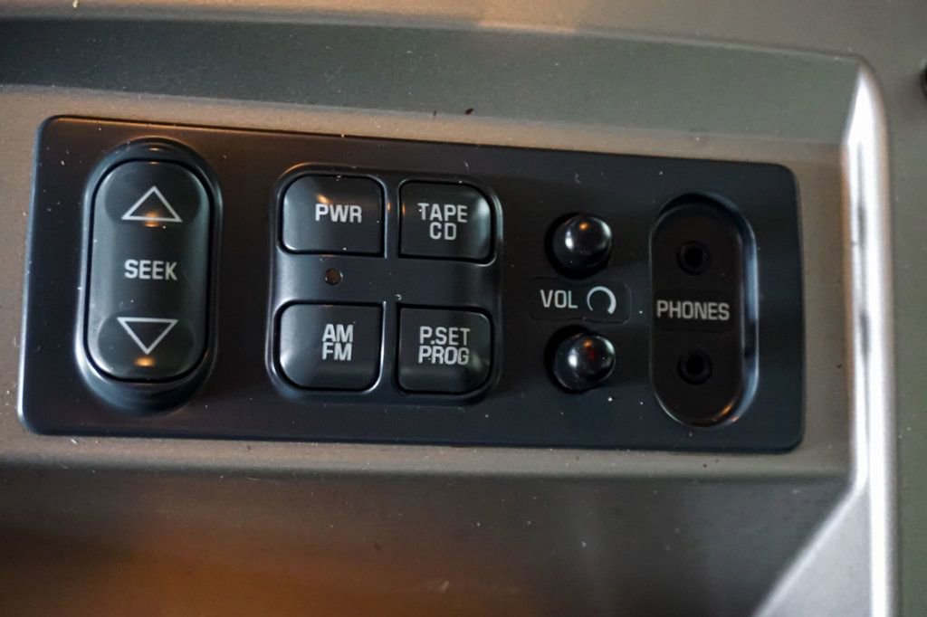 Used 2006 HUMMER H1 4-Door Wagon AWD/4WD image 24