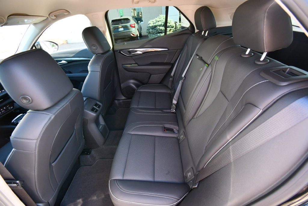 Used 2023 Buick Envision Essence AWD/4WD image 16