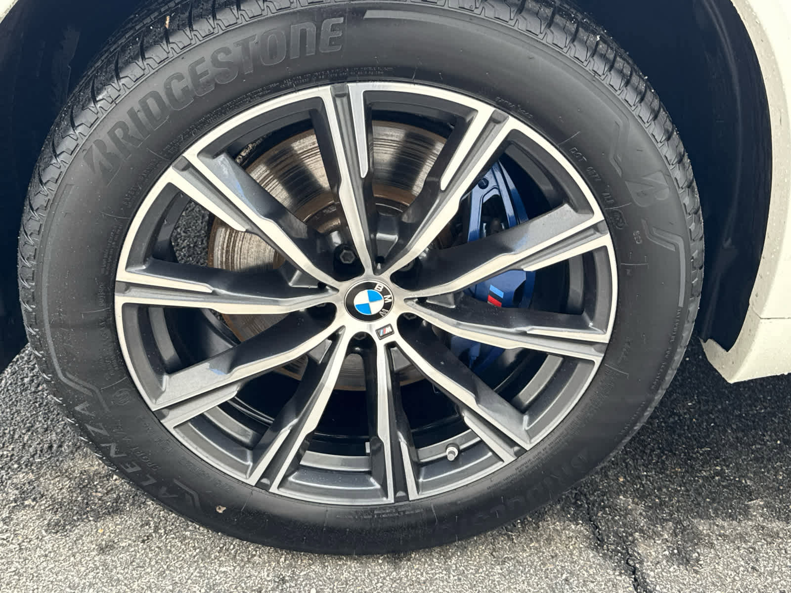 Certified 2024 BMW X5 xDrive40i w/ M Sport Package image 10