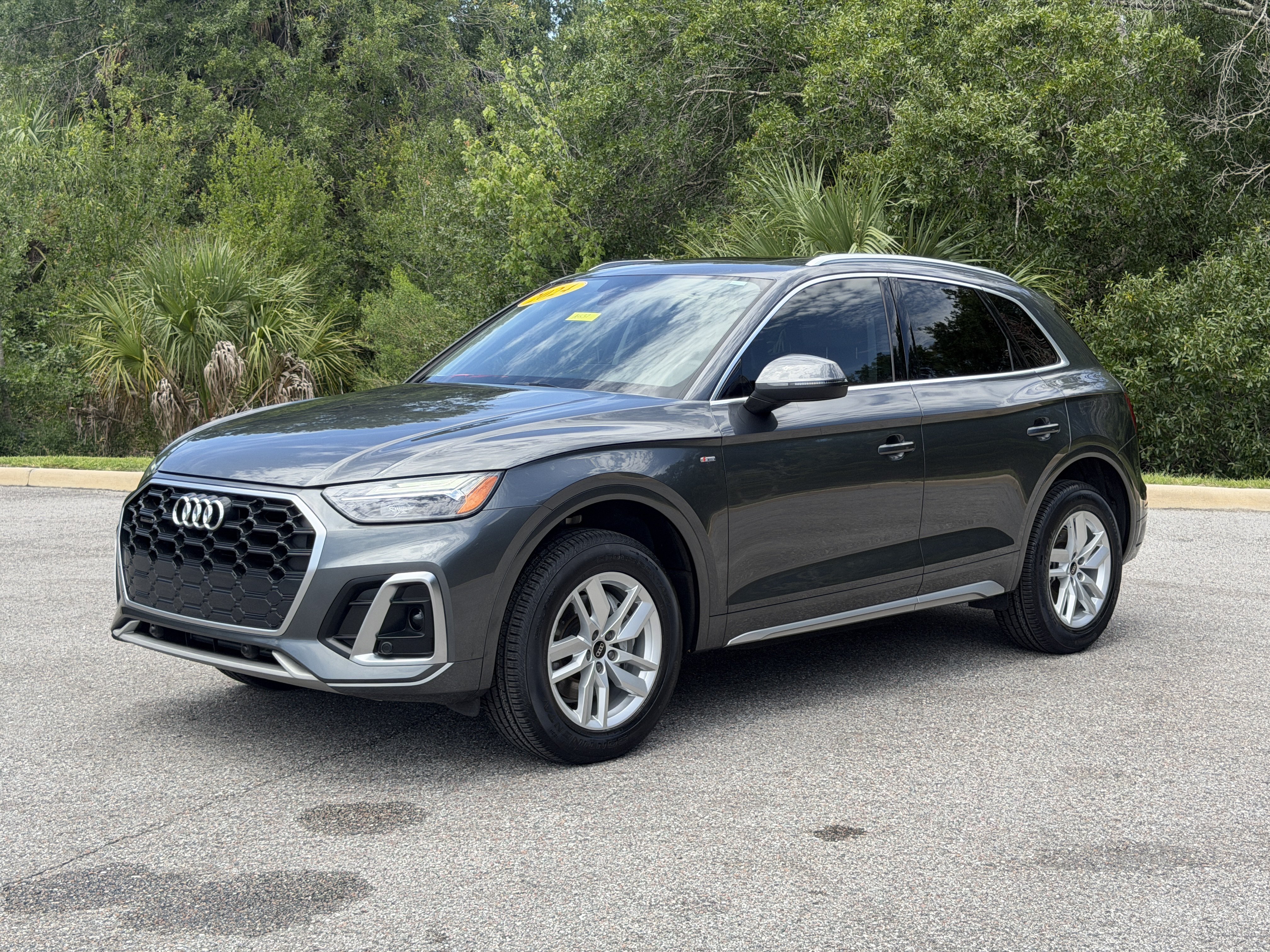 Used 2024 Audi Q5 2.0T Premium w/ Convenience Package AWD/4WD image 3