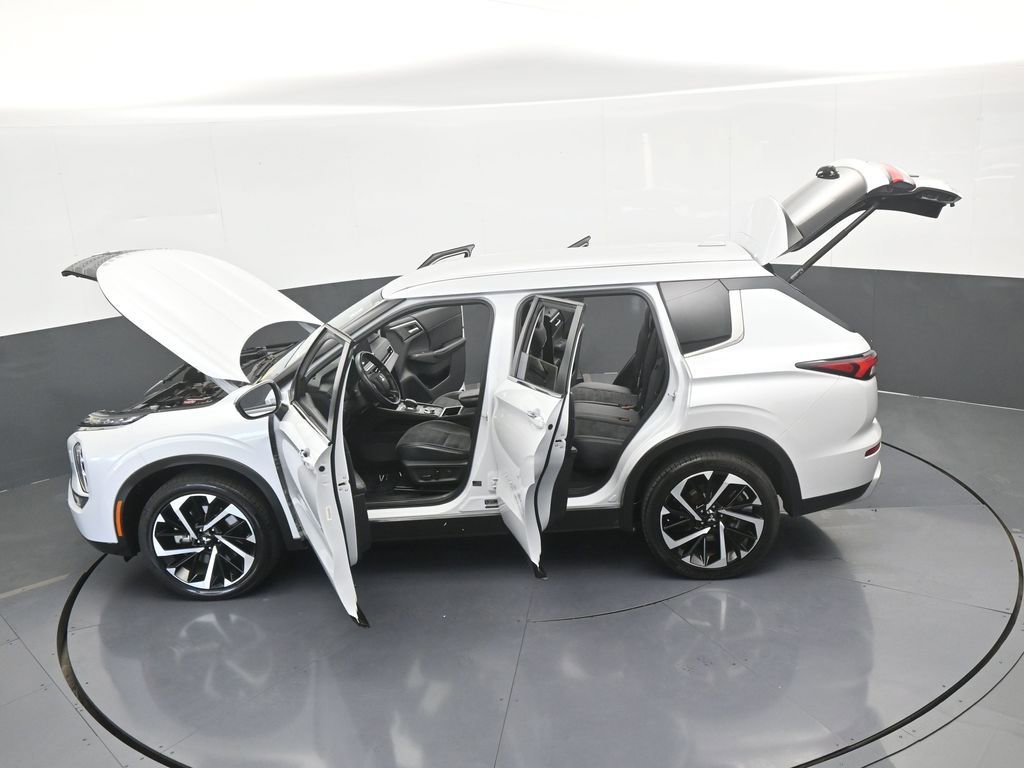 Used 2022 Mitsubishi Outlander SE image 71