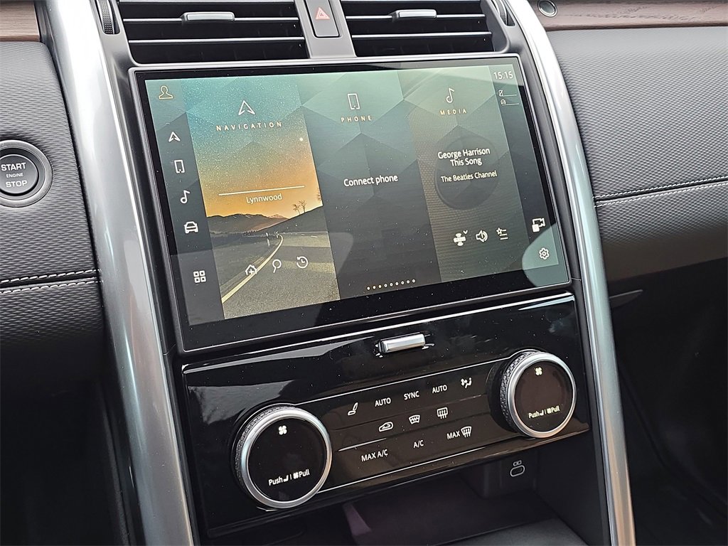 New 2025 Land Rover Discovery Dynamic SE image 21