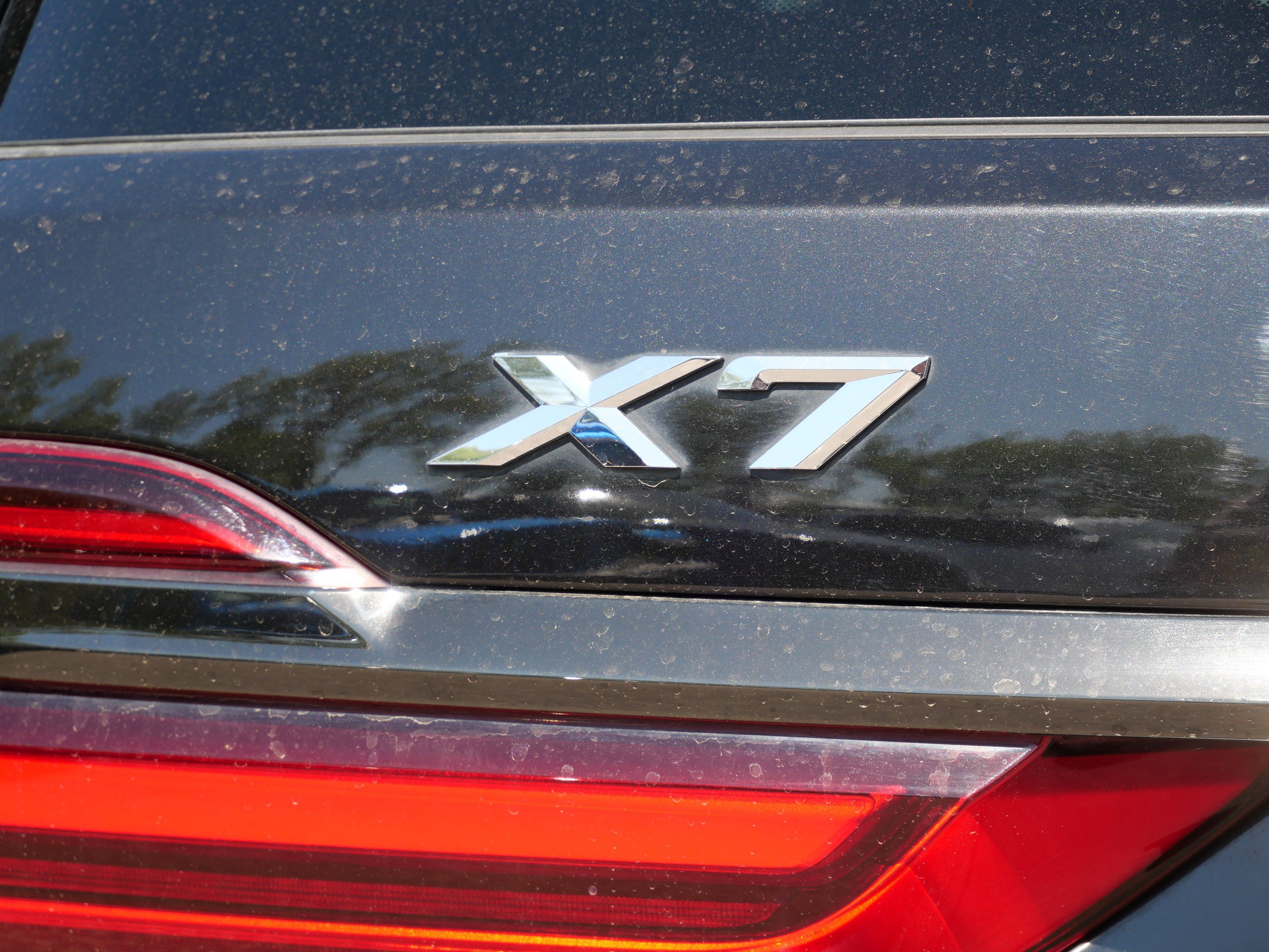 Used 2022 BMW X7 xDrive40i w/ M Sport Package AWD/4WD image 12