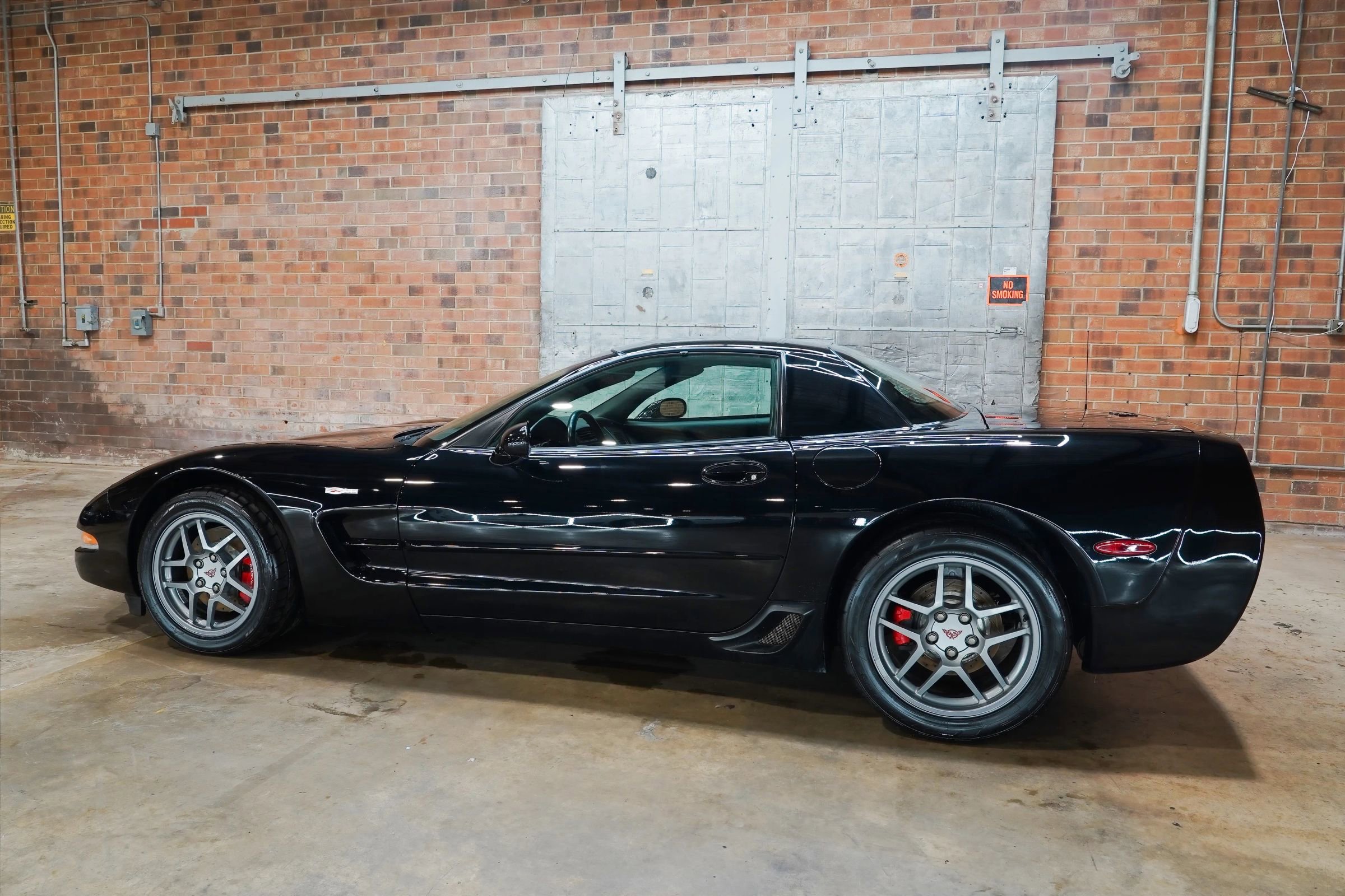 Used 2002 Chevrolet Corvette Z06 w/ Memory Pkg RWD image 10