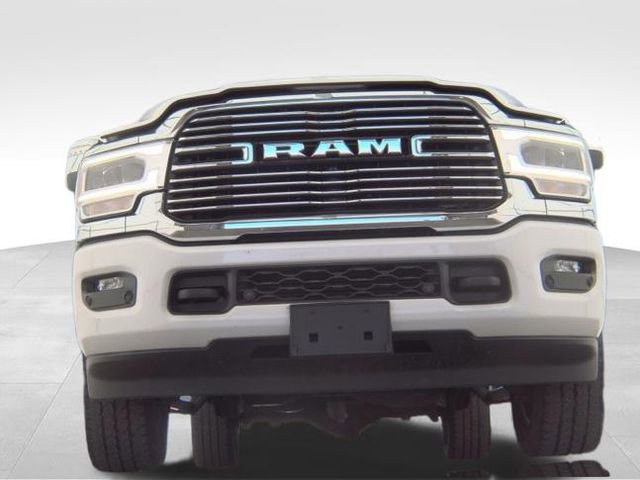 Used 2024 RAM 2500 Laramie AWD/4WD image 2