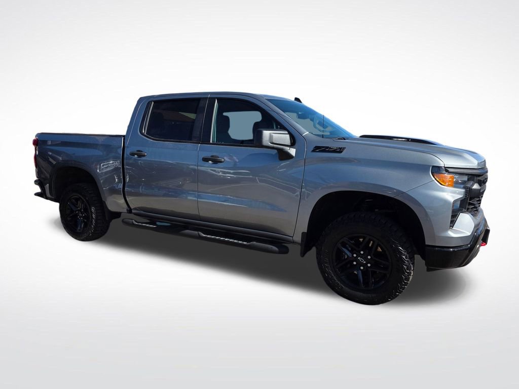 Used 2024 Chevrolet Silverado 1500 Custom Trail Boss w/ LPO, Dark Essentials Package AWD/4WD image 4