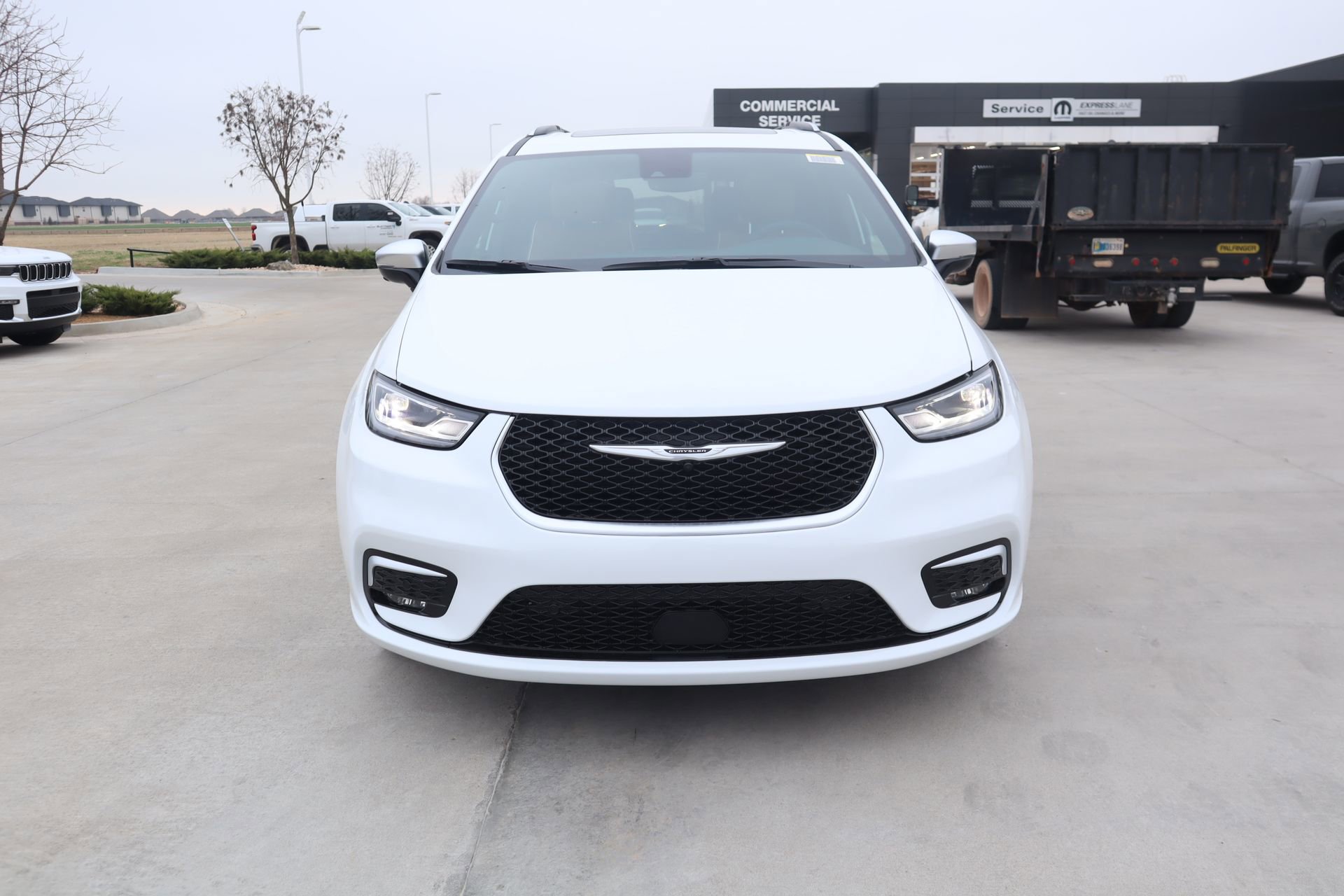 New 2026 Chrysler Pacifica Pinnacle image 10