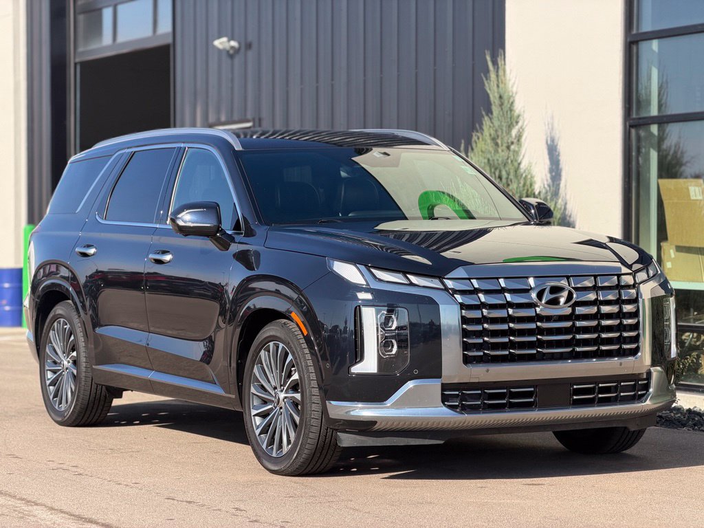 Used 2023 Hyundai Palisade Calligraphy w/ Cargo Package AWD/4WD image 5