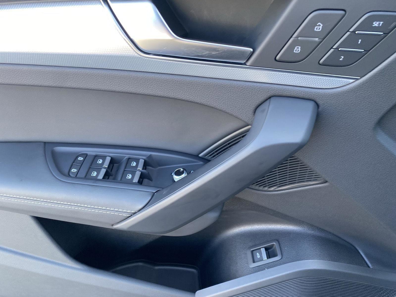 Certified 2025 Audi Q5 2.0T Premium Plus w/ Premium Plus Package image 12