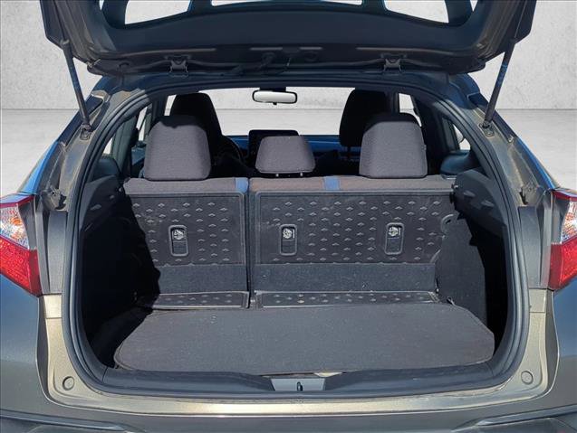 Used 2021 Toyota C-HR XLE image 6