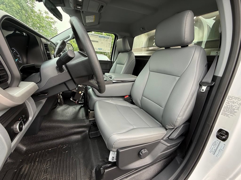 New 2026 Ford F550 4x4 Regular Cab Super Duty image 23
