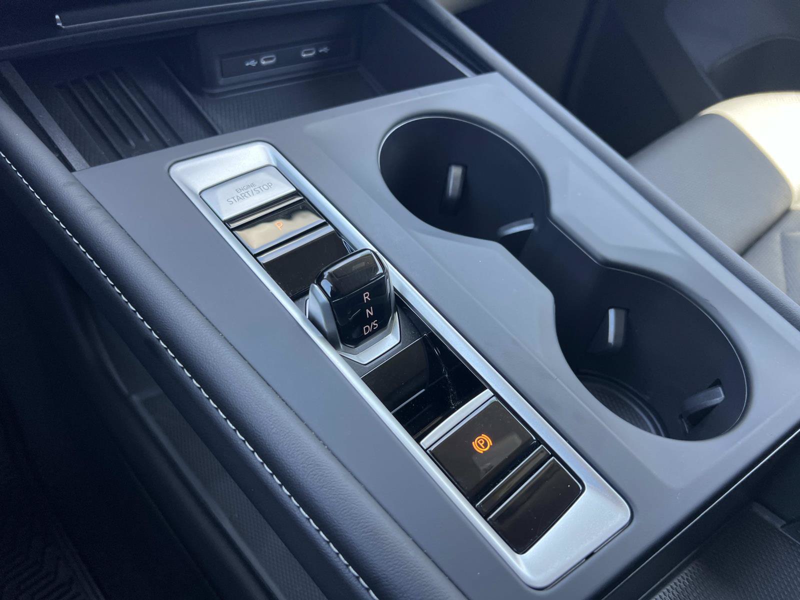 Certified 2025 Volkswagen Atlas SE FWD image 17