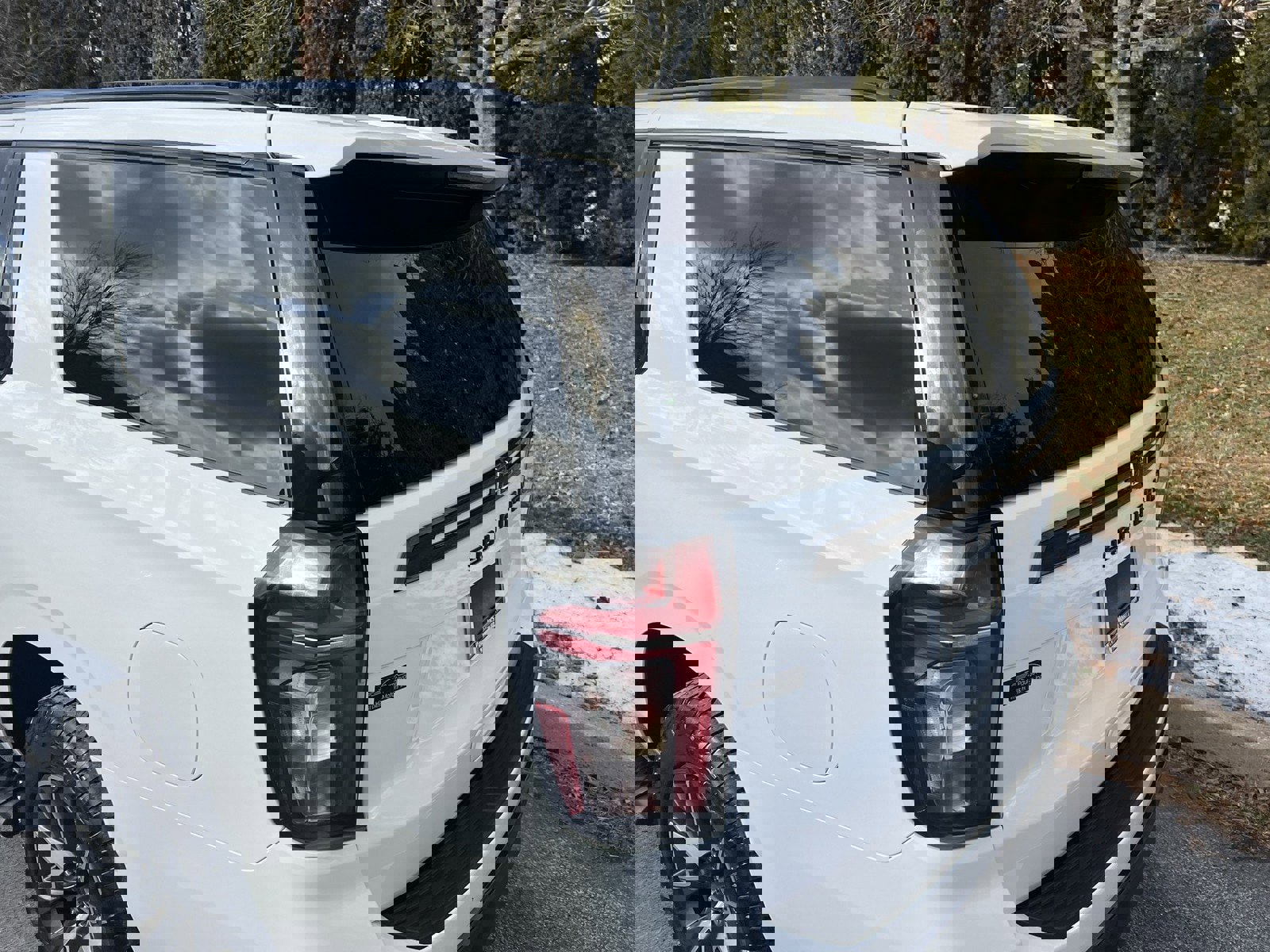 Used 2023 Chevrolet Suburban Z71 w/ Luxury Package image 91