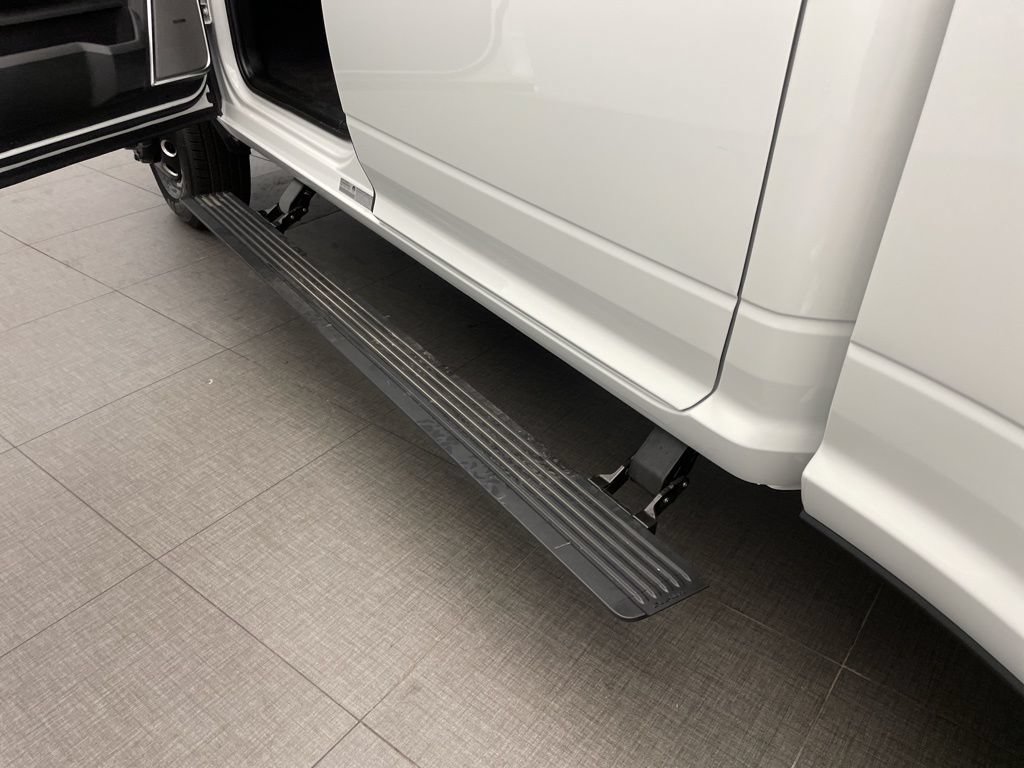 New 2026 RAM 3500 Laramie AWD/4WD image 14
