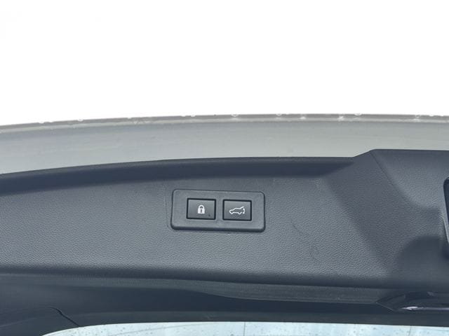 Certified 2025 Subaru Outback Premium AWD/4WD image 15