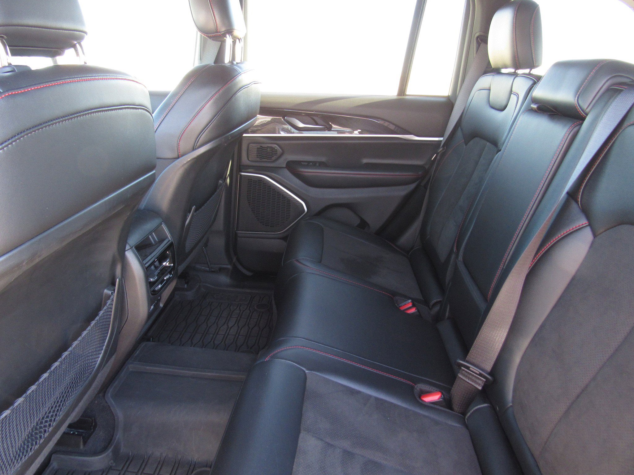 Used 2022 Jeep Grand Cherokee Trailhawk w/ ADV Protech Group II image 15