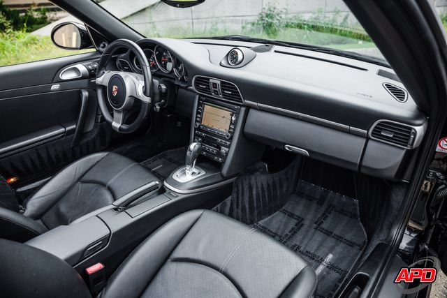 Used 2010 Porsche 911 Carrera RWD image 17
