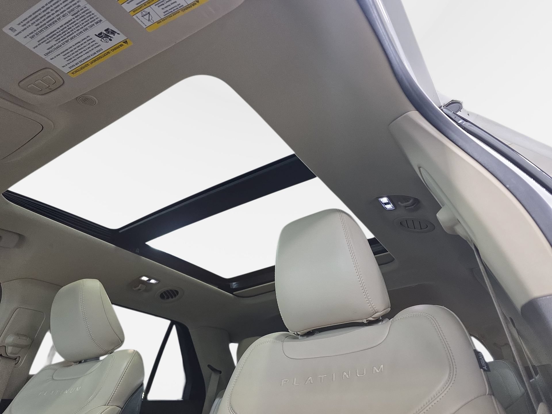 Used 2020 Ford Explorer Platinum w/ Premium Technology Package AWD/4WD image 29
