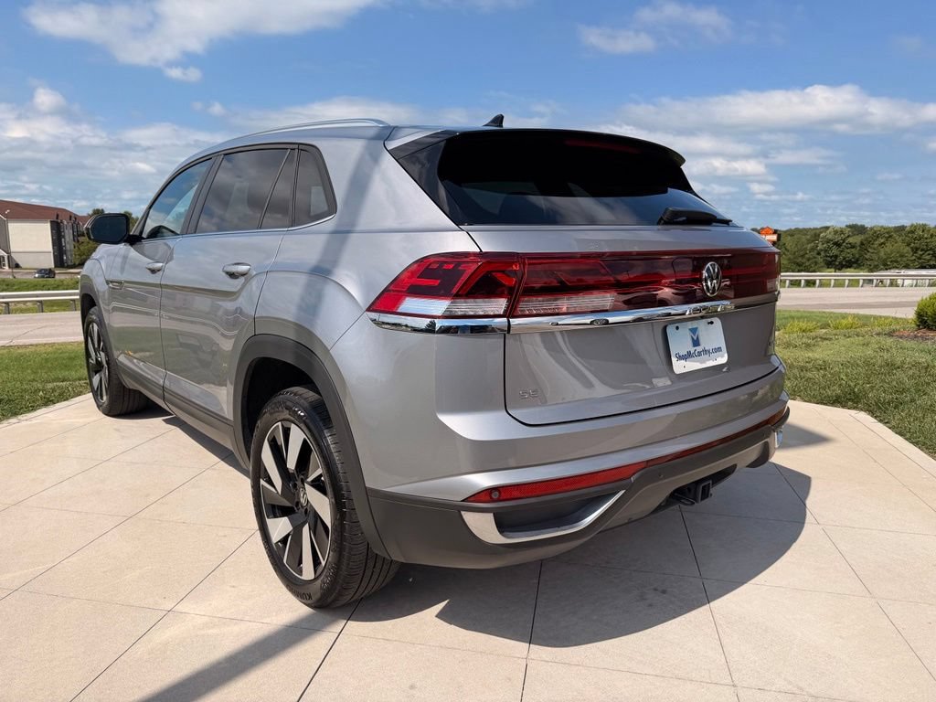 Used 2024 Volkswagen Atlas Cross Sport SE AWD/4WD image 8