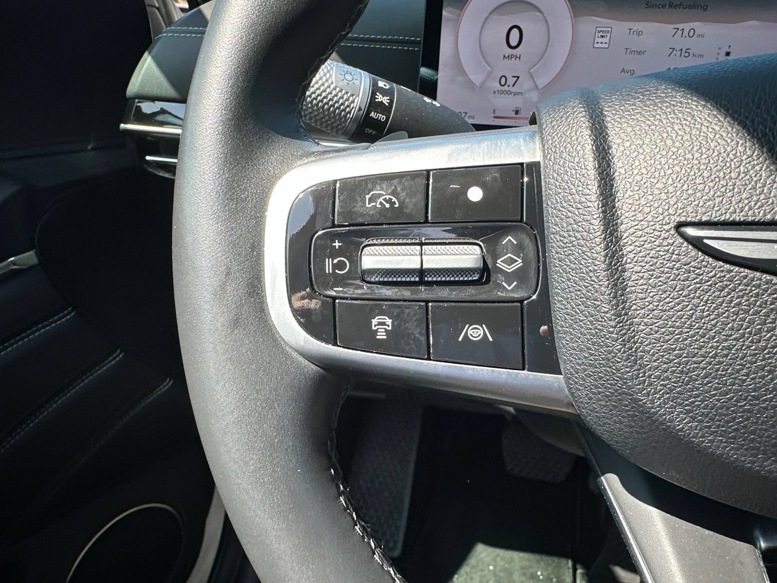 Used 2025 Genesis GV80 2.5T Standard AWD/4WD image 9