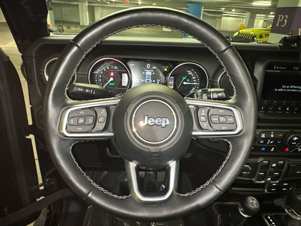 Used 2022 Jeep Wrangler Unlimited Sahara w/ Cold Weather Group AWD/4WD image 25