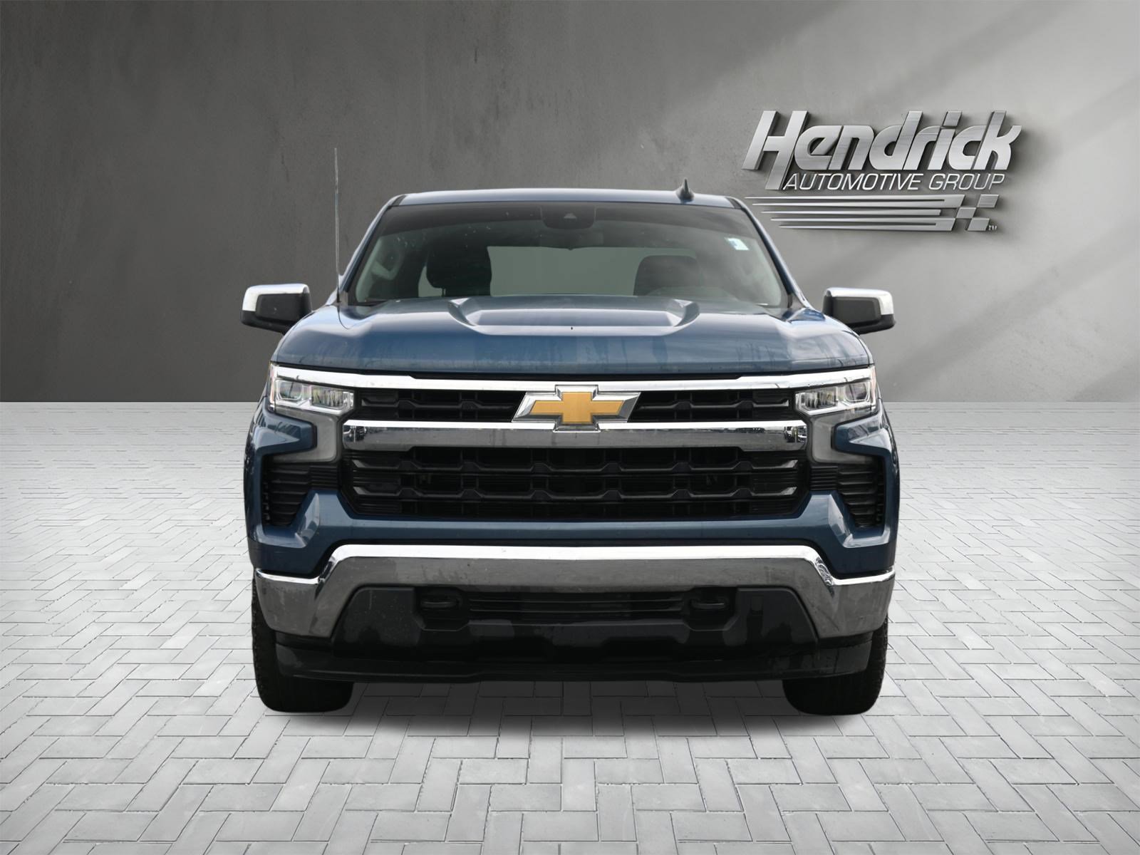 Used 2024 Chevrolet Silverado 1500 LT w/ Z71 Off-Road Package AWD/4WD image 3