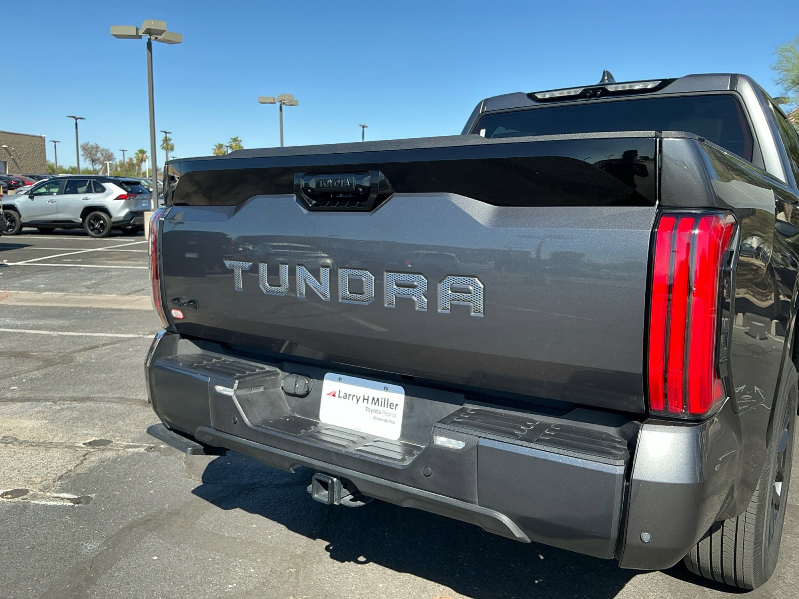 Used 2024 Toyota Tundra Platinum AWD/4WD image 24