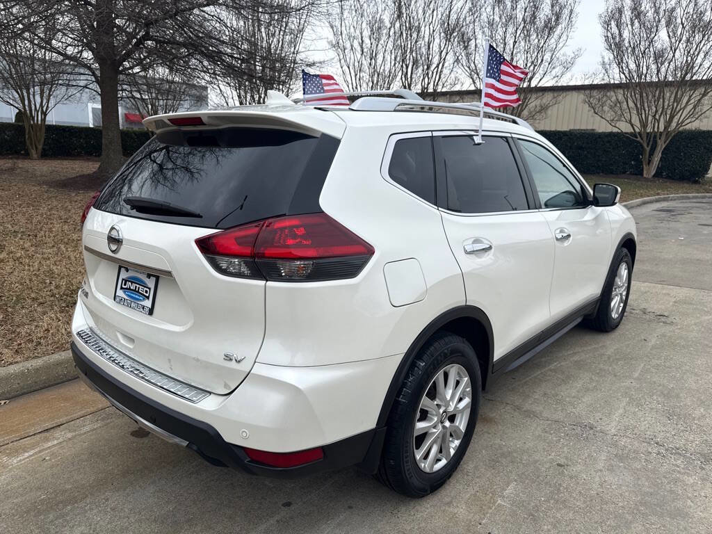 Used 2020 Nissan Rogue SV FWD image 3