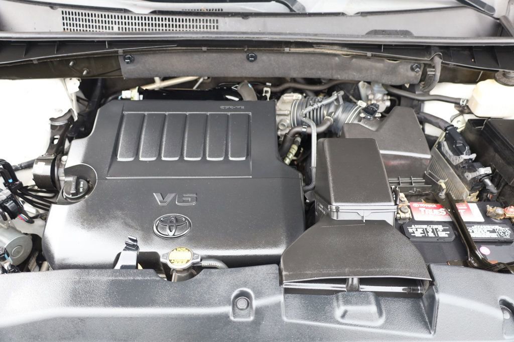 Used 2015 Toyota Highlander Limited image 10