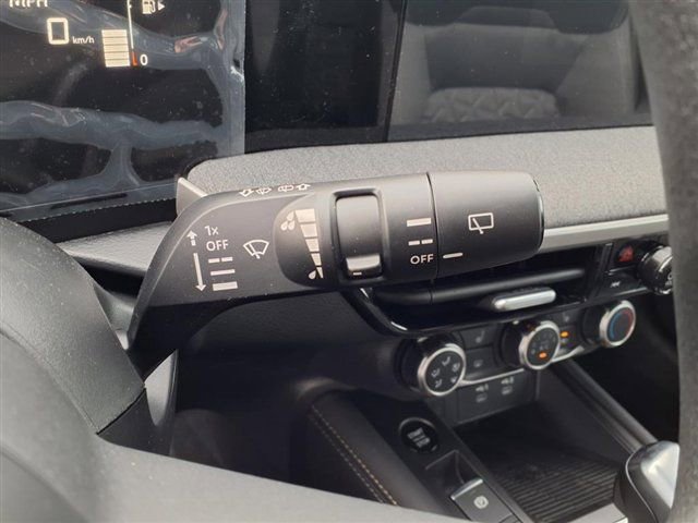 New 2025 Nissan Kicks SV w/ SV Premium Package image 24