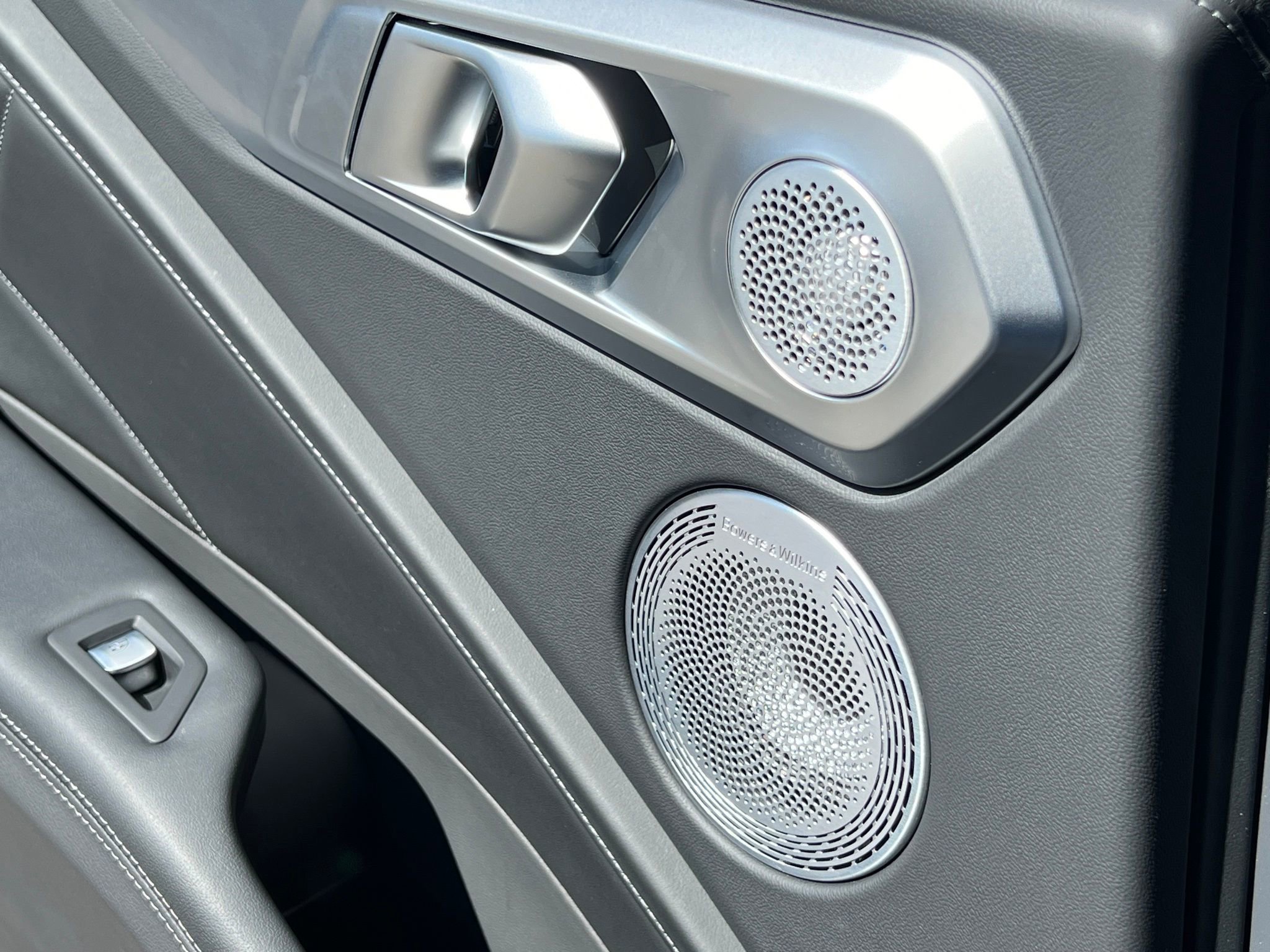 Used 2025 BMW XM image 40