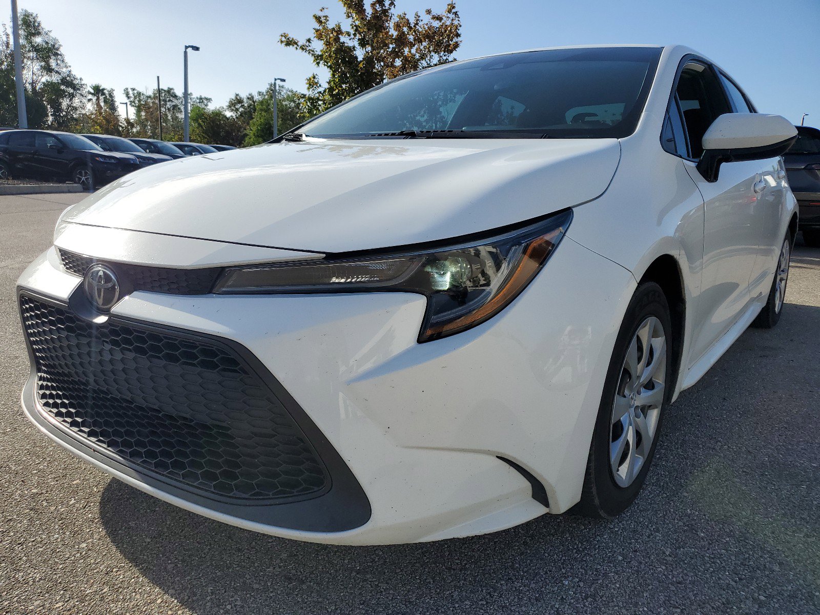 Used 2022 Toyota Corolla LE image 9