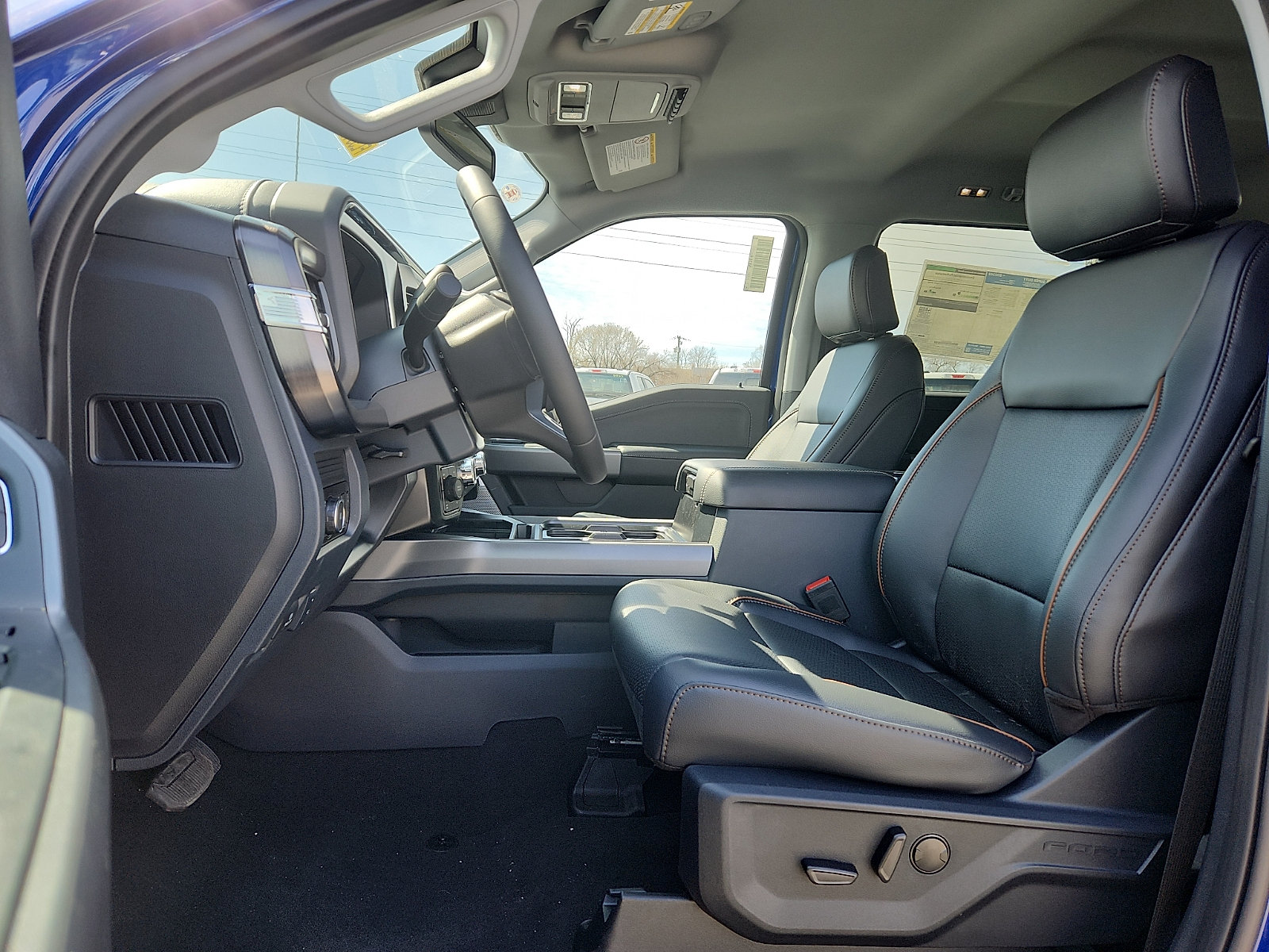 New 2026 Ford F250 Lariat w/ FX4 Off-Road Package AWD/4WD image 9